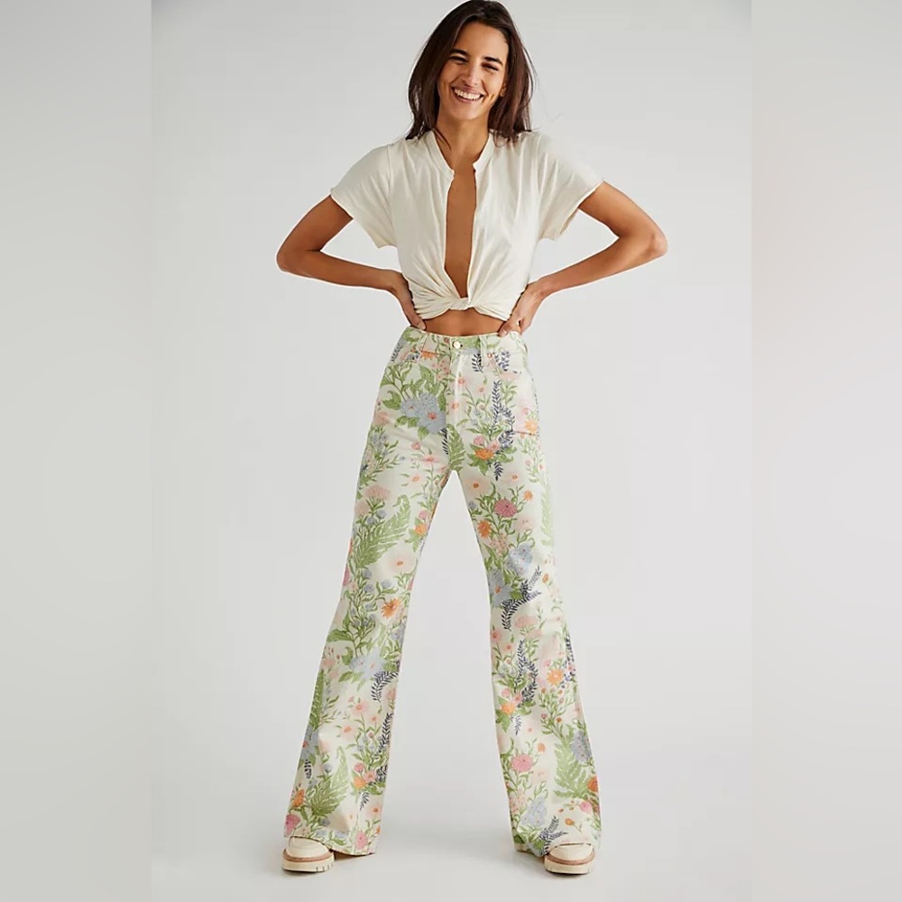 NWOT Wrangler Wanderer 626 High Rise Flare Jeans 30/32